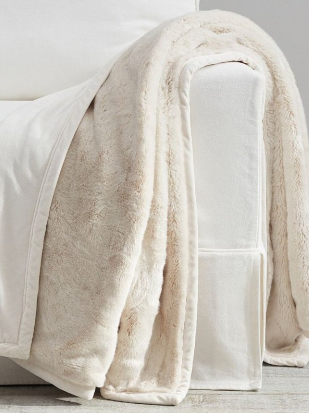 Pottery BarnFaux Fur Alpaca Shearling Faux Fur King Quilt & 3 Euro Shams